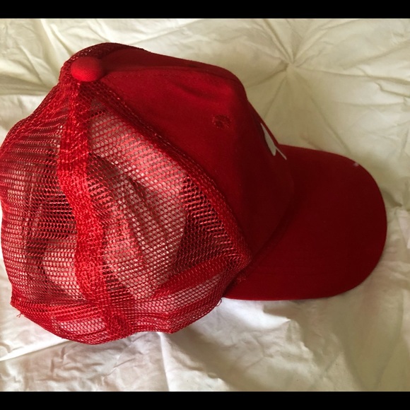 Red trucker baseball cap adjustable snap - Picture 2 of 6